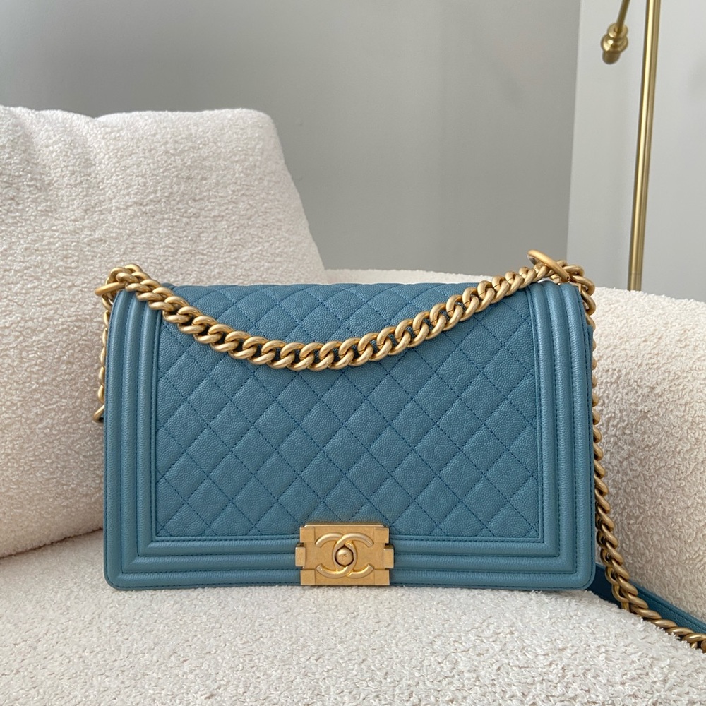 Chanel Boy Quilted Bag Caviar Old Medium